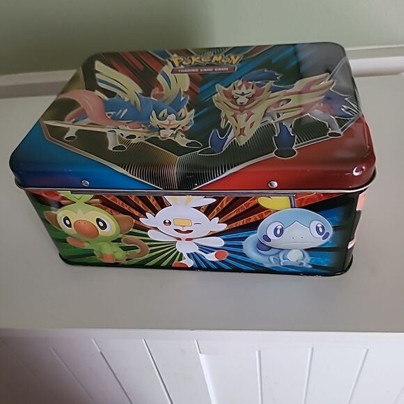 Pokémon Trading Card Tin Box - Picture 4 of 9